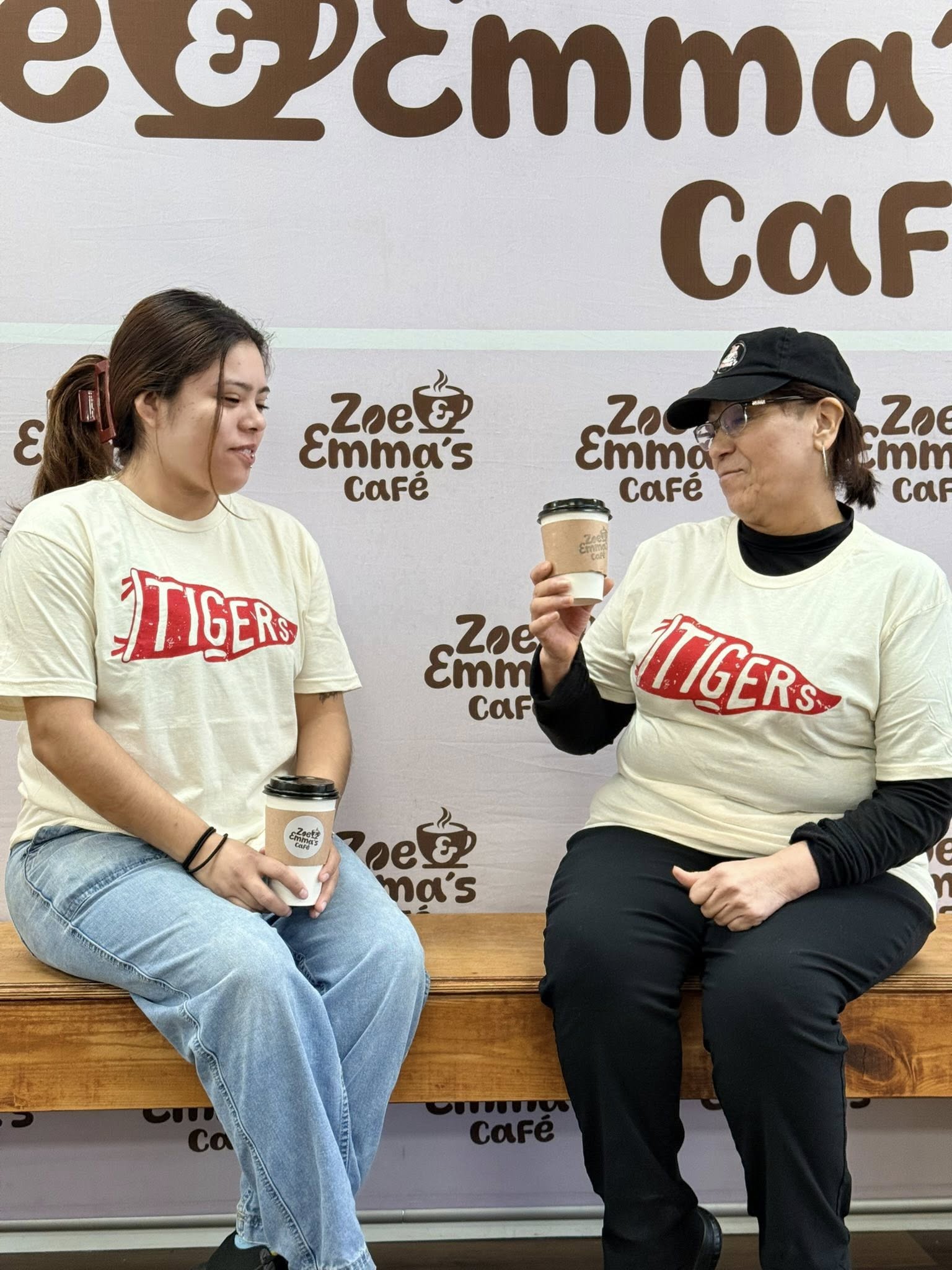 607433085 122180970548458770 2025716719908958756 N